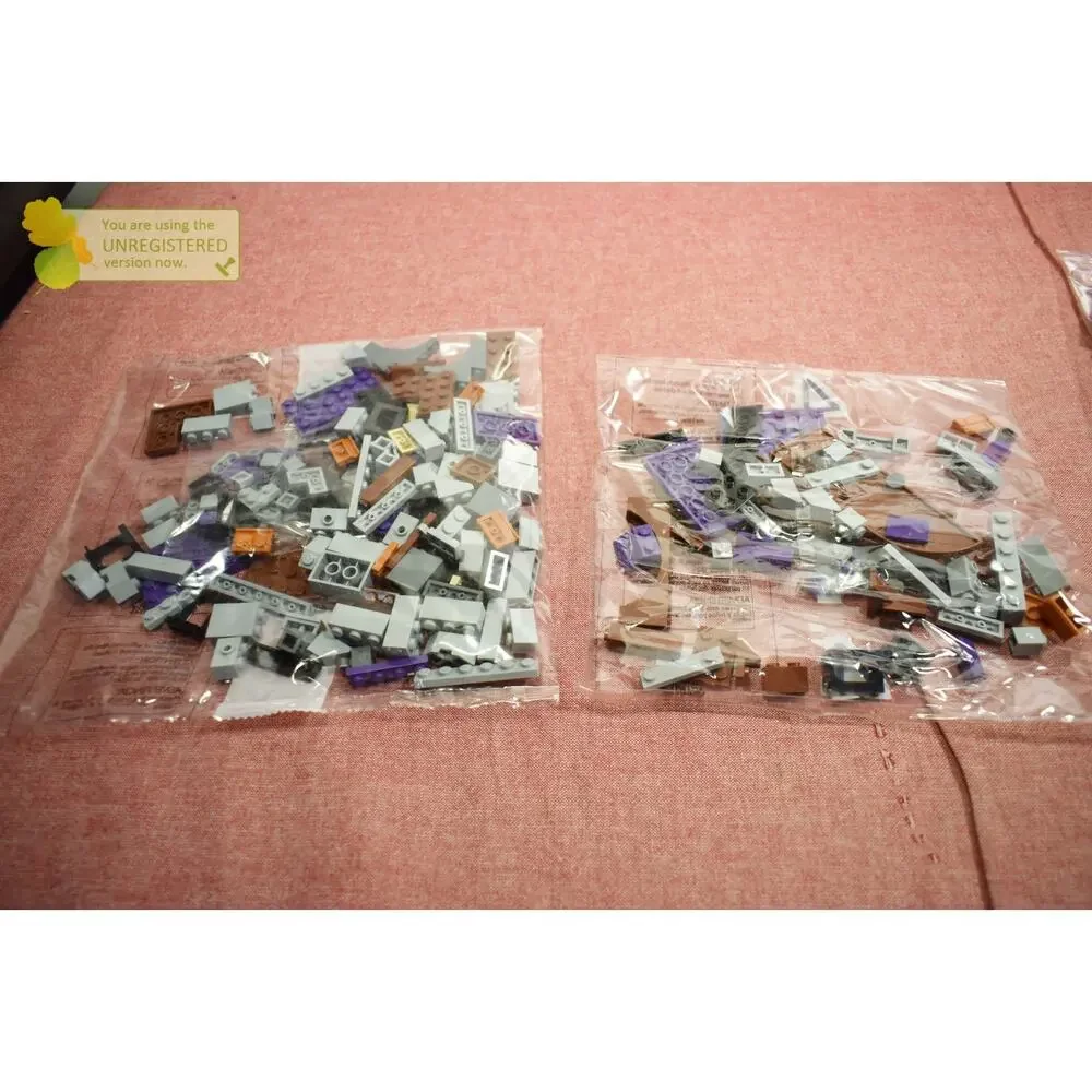 LEGO Super Mario King Boo's Haunted Mansion Set 71436 - Picture 5 of 16